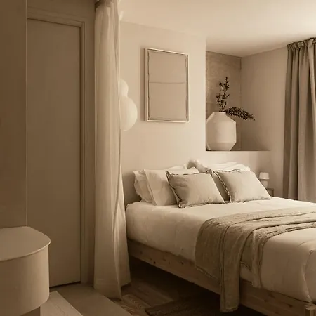 Maison Meraka - Design Of Emilion Maison d'hôtes Saint-Laurent-des-Combes