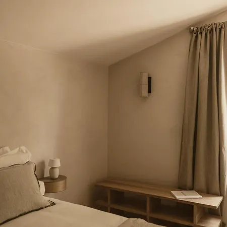 Maison Meraka - Design Of Emilion 3* Saint-Laurent-des-Combes